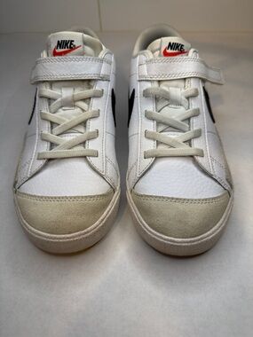 Nike Kids White, Black & Tan Low-Top Sneakers